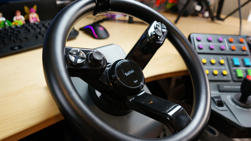 Illustration for article titled Farming Simulator Is Much More Fun With A Complicated Controller